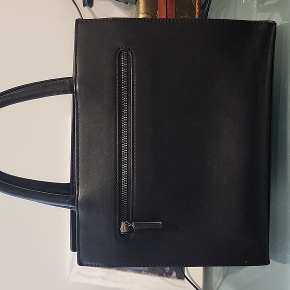 Celine Dion Elegant Black Handbag - Picture 3 of 10